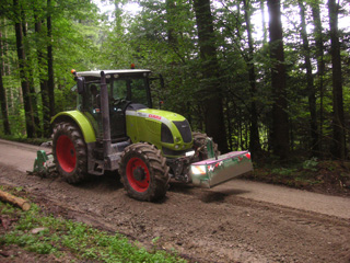 Naturstrasse-Verschleisschicht-Instandstellung