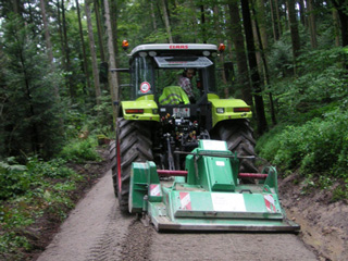 Naturstrasse-Verschleisschicht-Instandstellung